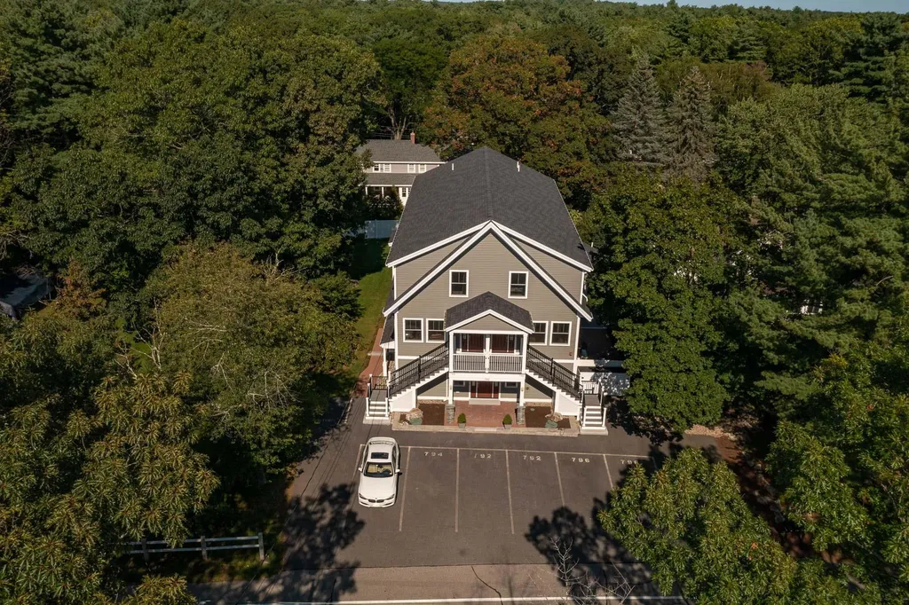 796 Sagamore Avenue Portsmouth NH 03801