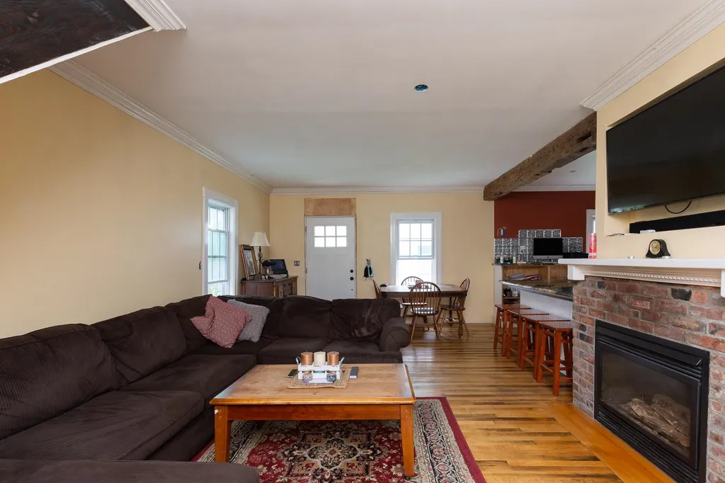 214 West Main Street Richmond VT 05477