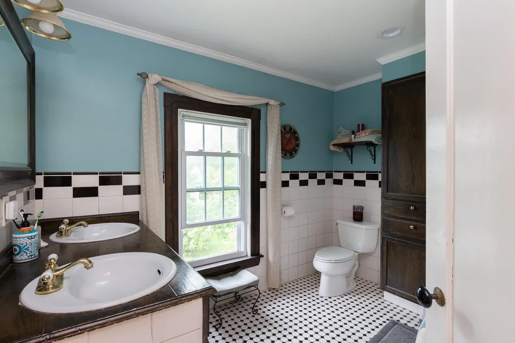 214 West Main Street Richmond VT 05477