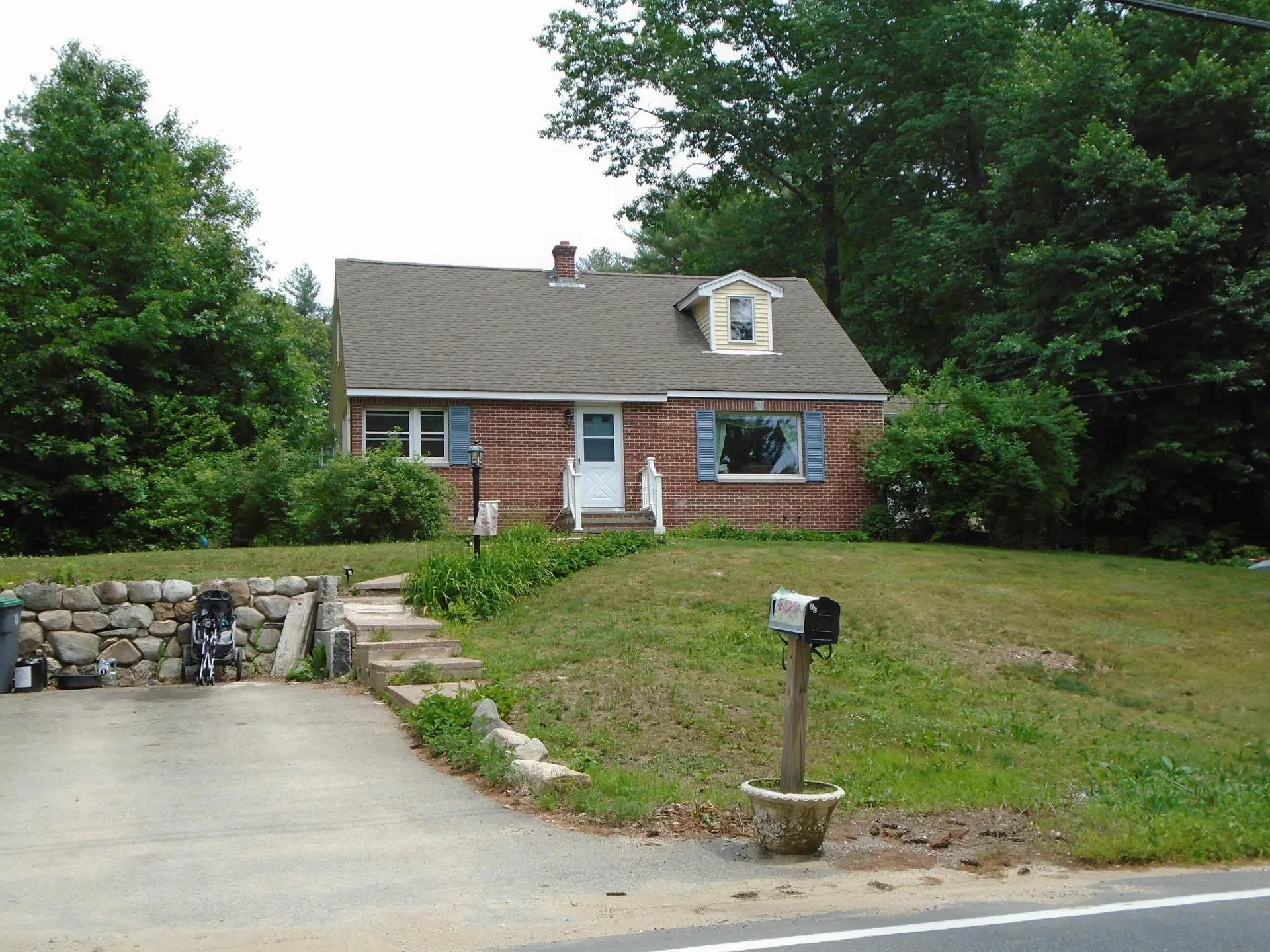 29 Auburn Road Hooksett NH 03106