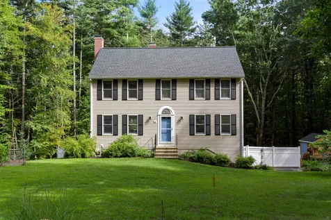 6 Pillsbury Pasture Road Kingston NH 03848