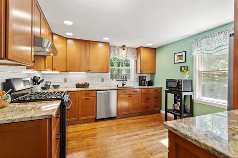 6 Pillsbury Pasture Road Kingston NH 03848