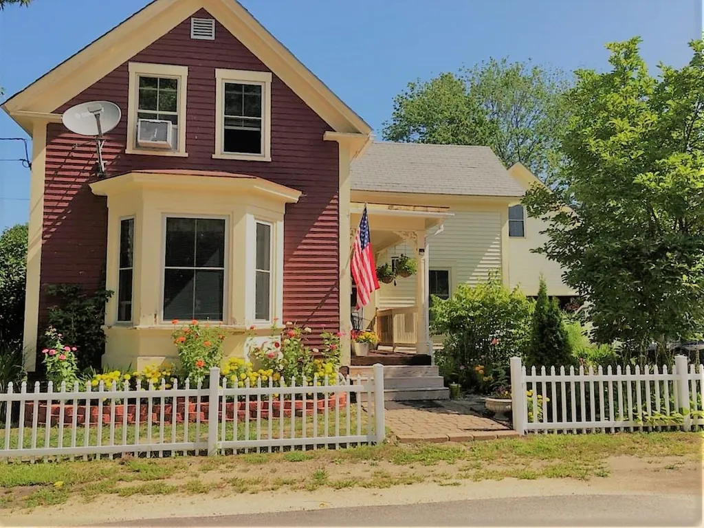 4 Spruce Street Rochester NH 03867