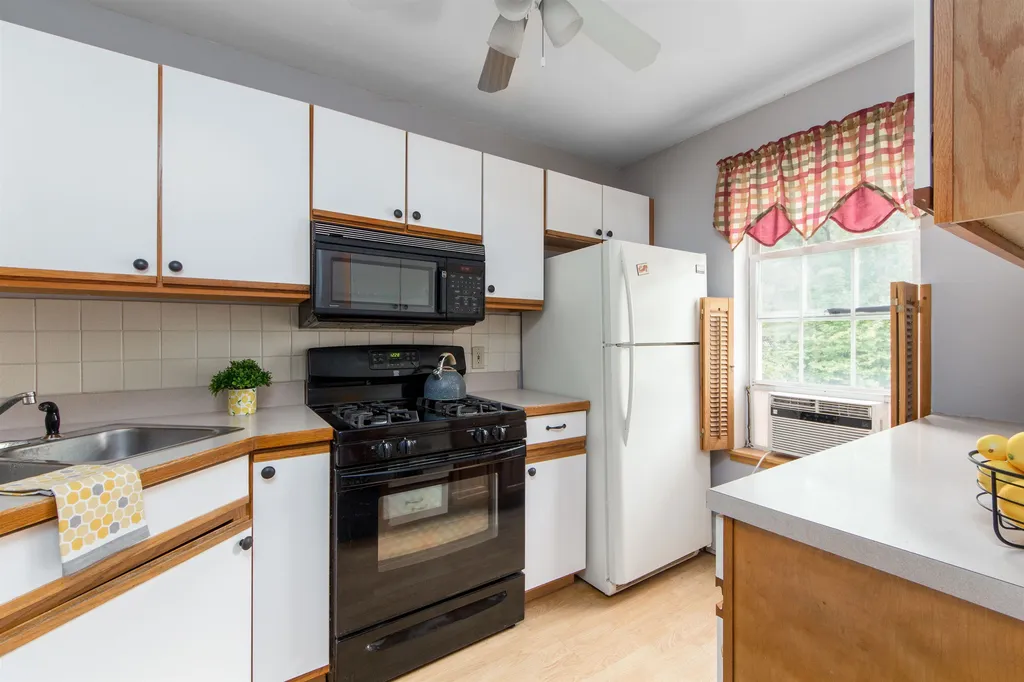 66 Starbird Road Jericho VT 05465