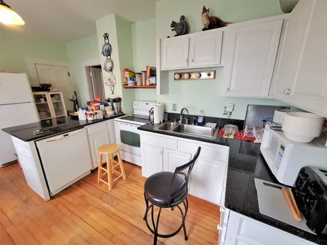 22 Myrtle Street Brattleboro VT 05301