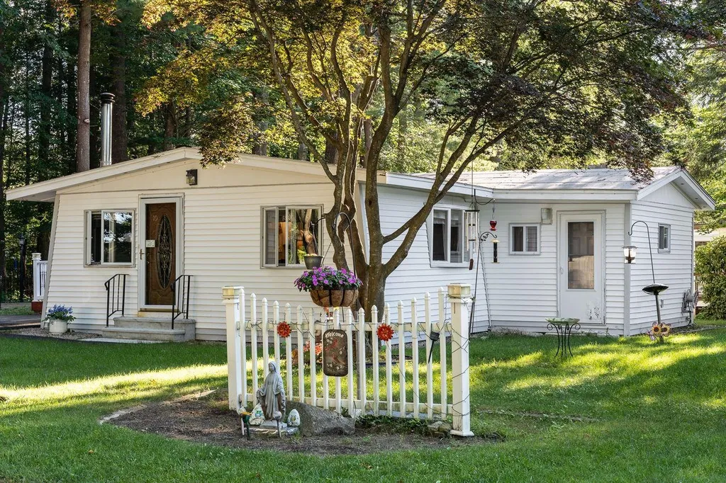 10 Birch Court Seabrook NH 03874