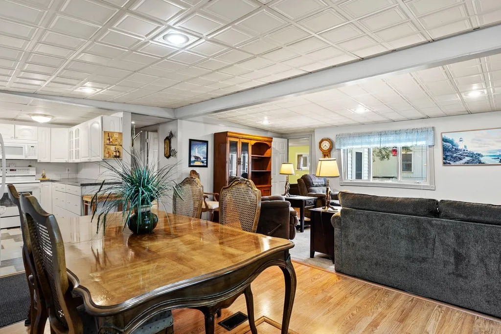 10 Birch Court Seabrook NH 03874