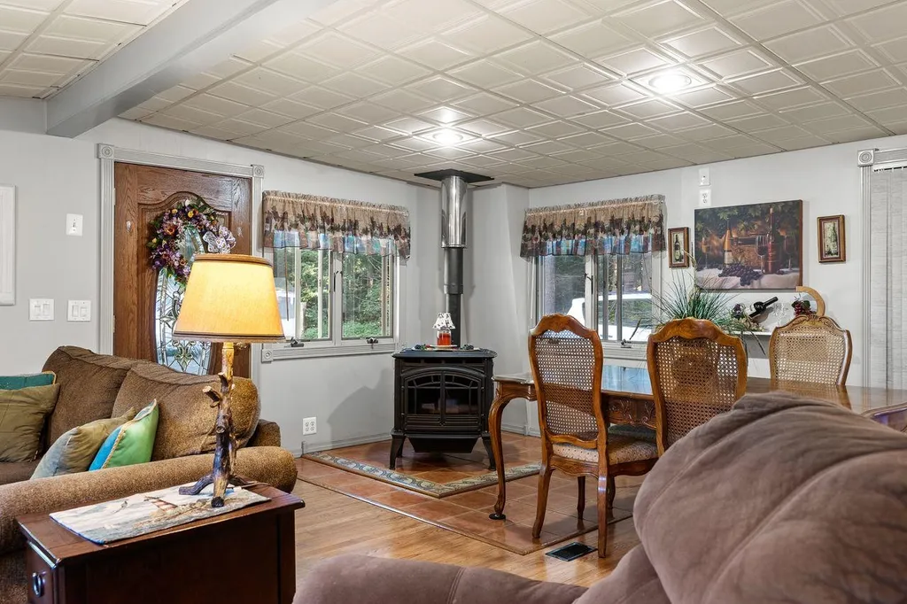 10 Birch Court Seabrook NH 03874