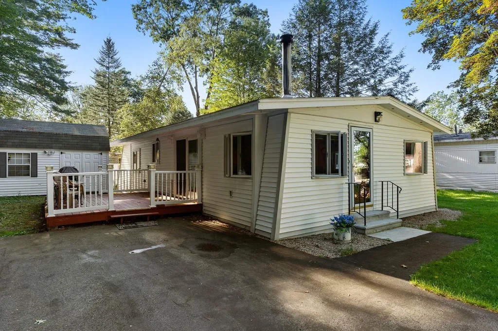10 Birch Court Seabrook NH 03874