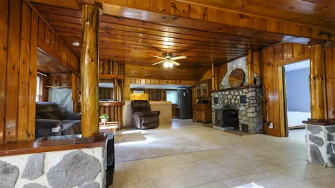37 Spring Street Pelham NH 03076