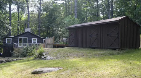 37 Spring Street Pelham NH 03076
