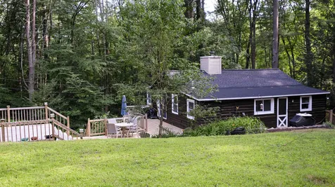 37 Spring Street Pelham NH 03076