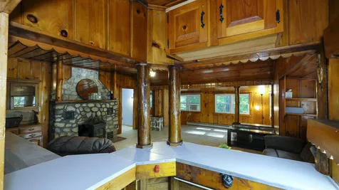 37 Spring Street Pelham NH 03076
