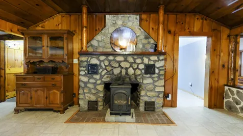 37 Spring Street Pelham NH 03076