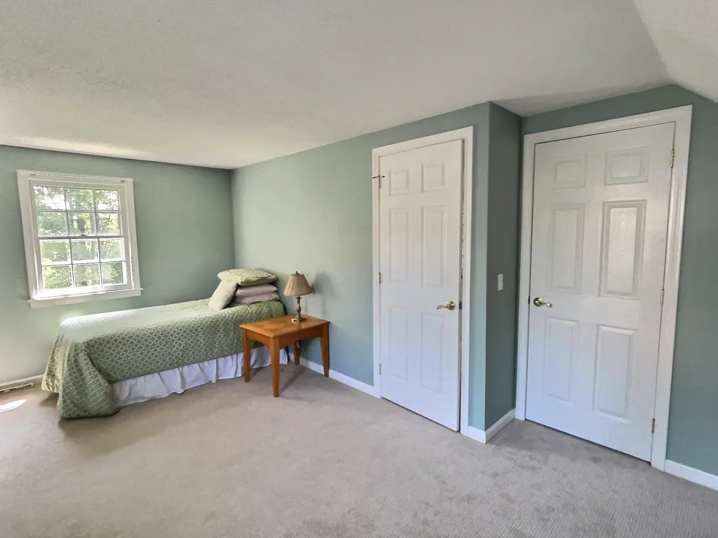 18 Prescott Lane New London NH 03257