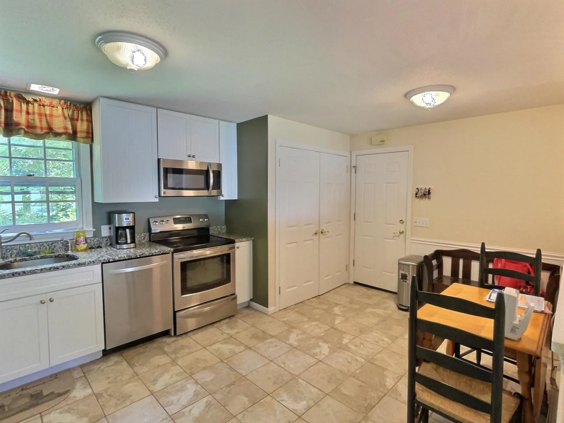 18 Prescott Lane New London NH 03257