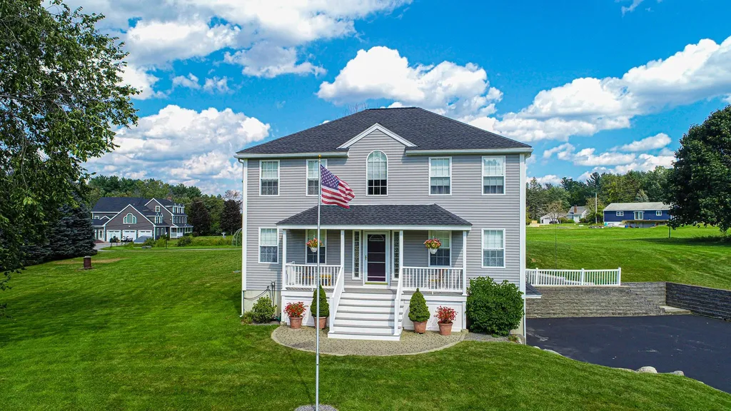 37 Currier Road Pelham NH 03076
