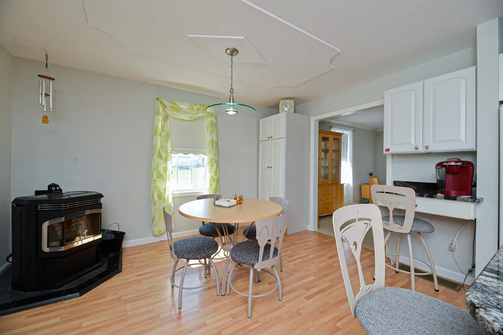 37 Currier Road Pelham NH 03076