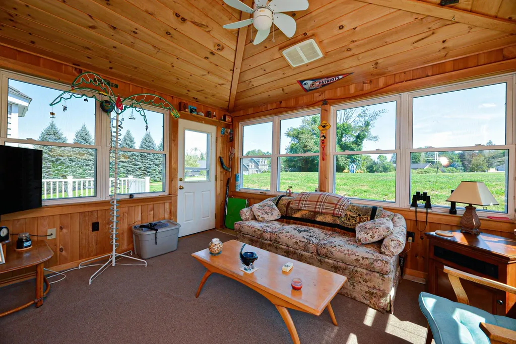 37 Currier Road Pelham NH 03076