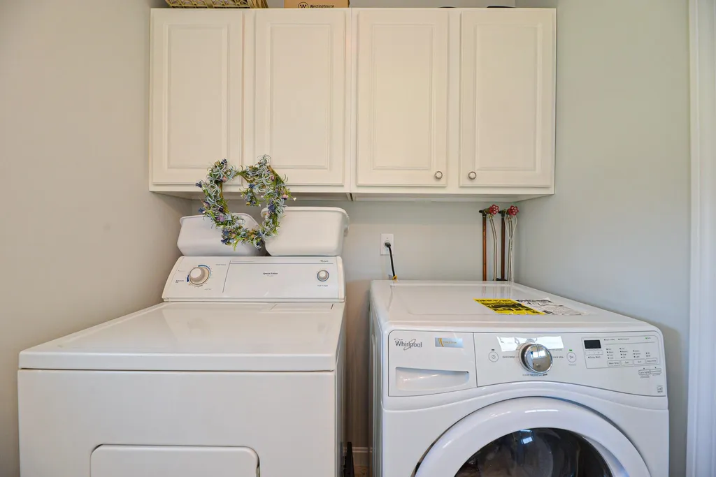 37 Currier Road Pelham NH 03076