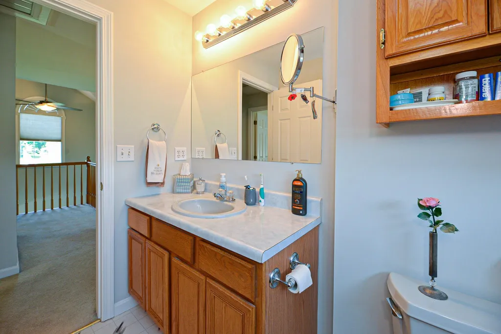 37 Currier Road Pelham NH 03076