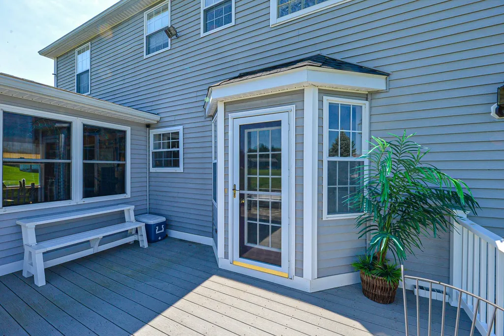 37 Currier Road Pelham NH 03076
