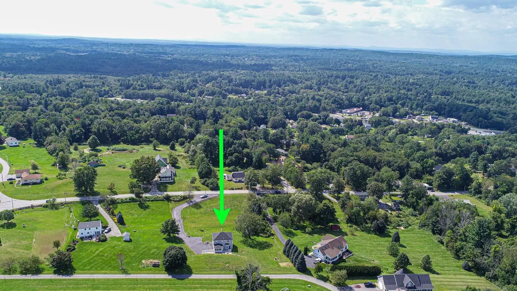37 Currier Road Pelham NH 03076