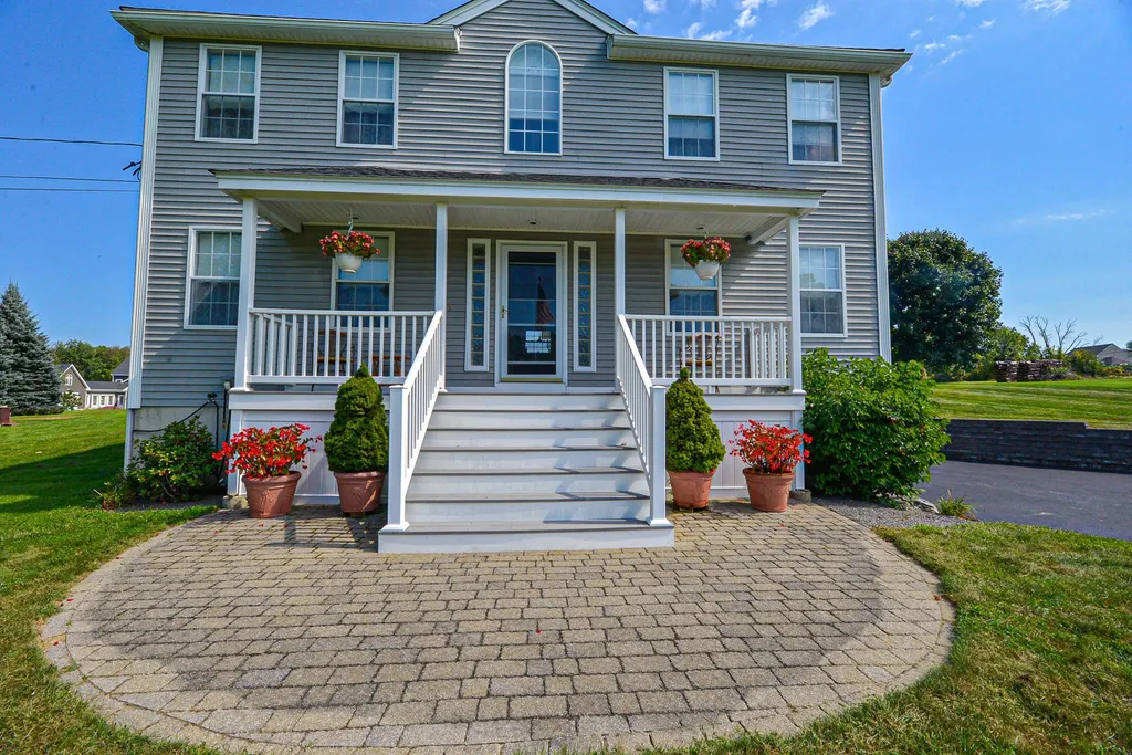 37 Currier Road Pelham NH 03076