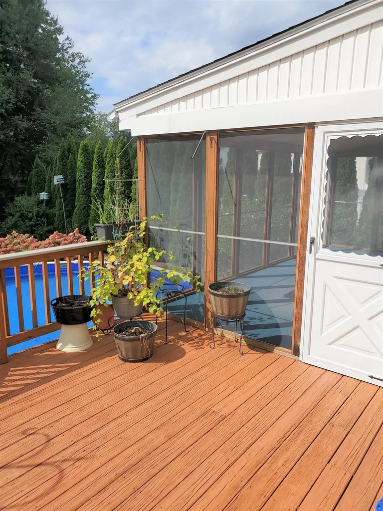 21 Fraser Drive Salem NH 03079