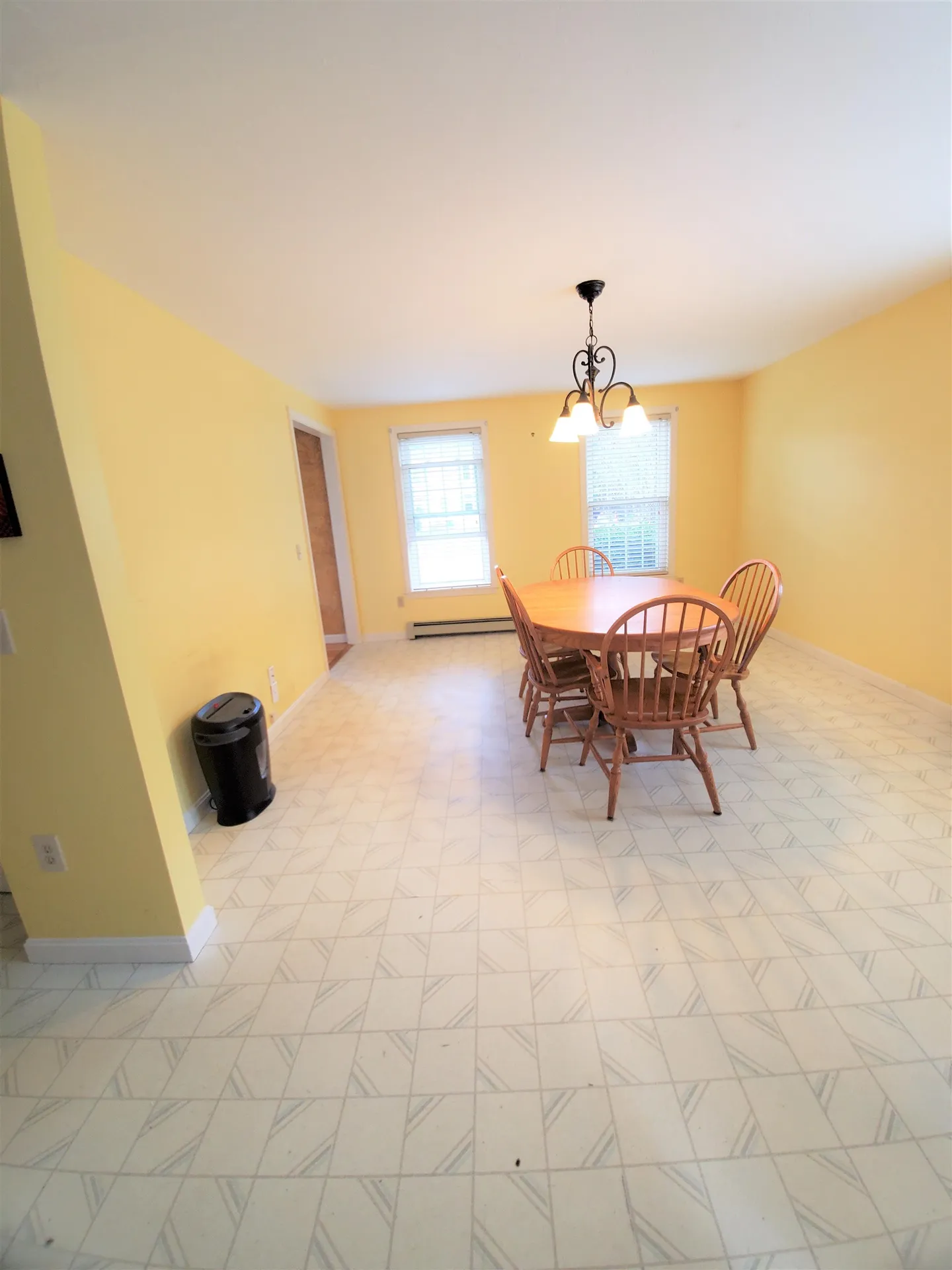 21 Fraser Drive Salem NH 03079