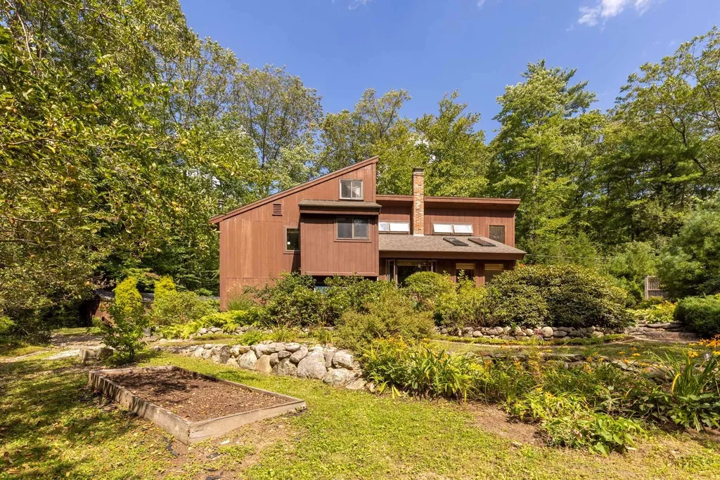 8 Valentine Drive Barrington NH 03825