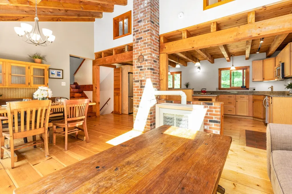 8 Valentine Drive Barrington NH 03825