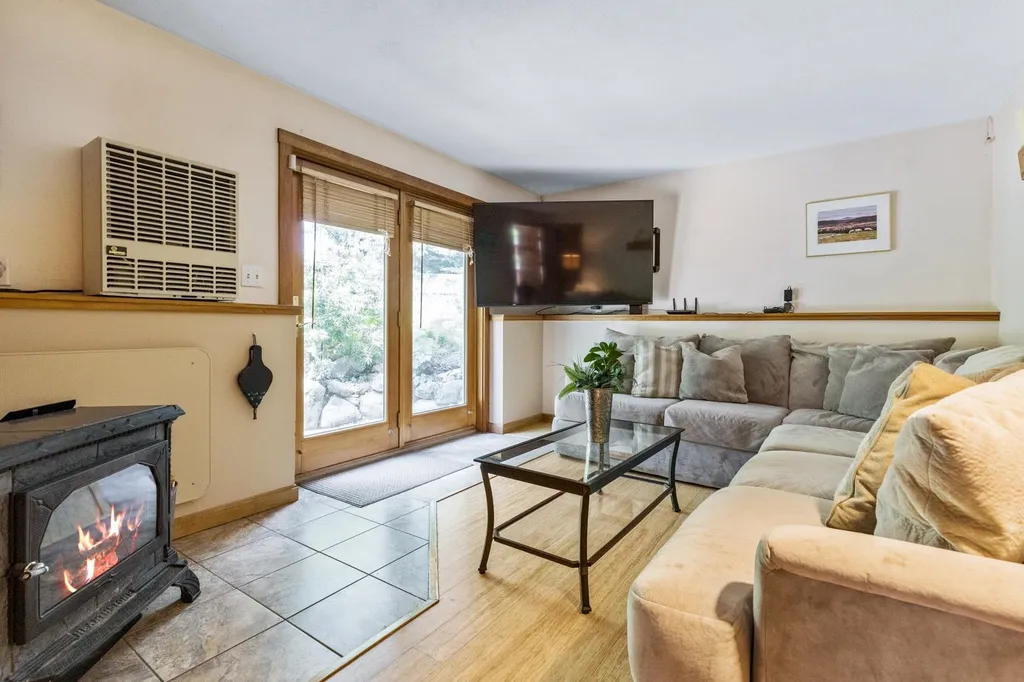 8 Valentine Drive Barrington NH 03825