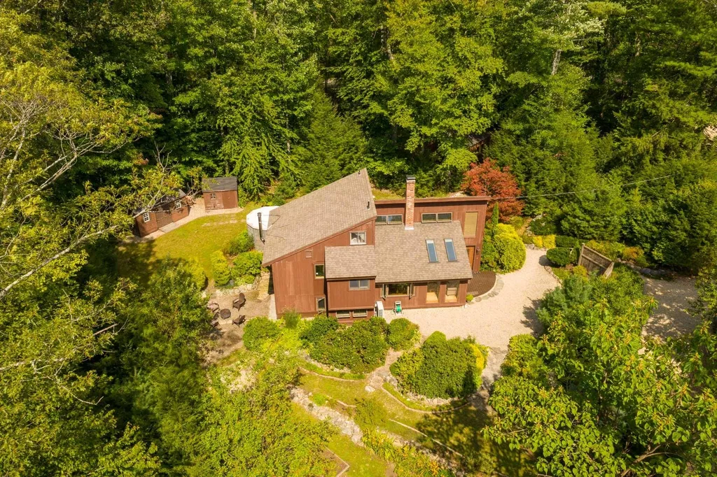 8 Valentine Drive Barrington NH 03825