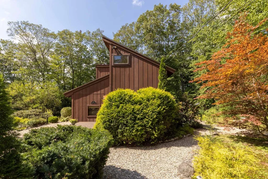 8 Valentine Drive Barrington NH 03825