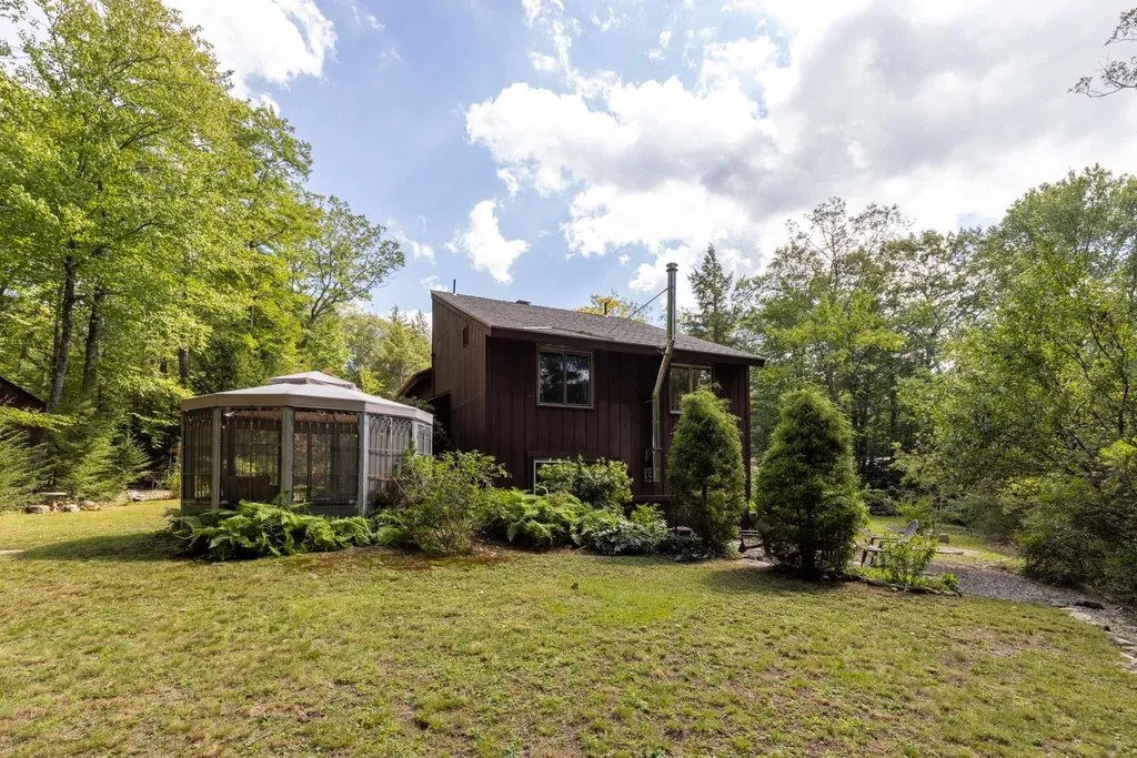 8 Valentine Drive Barrington NH 03825