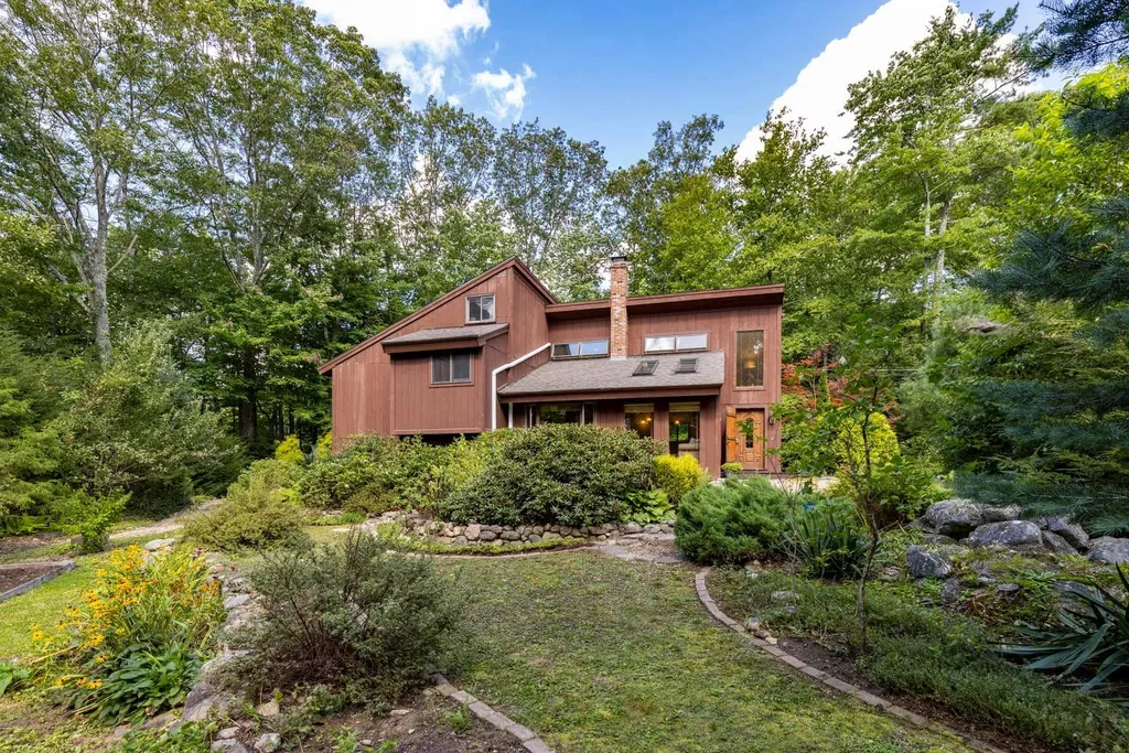 8 Valentine Drive Barrington NH 03825
