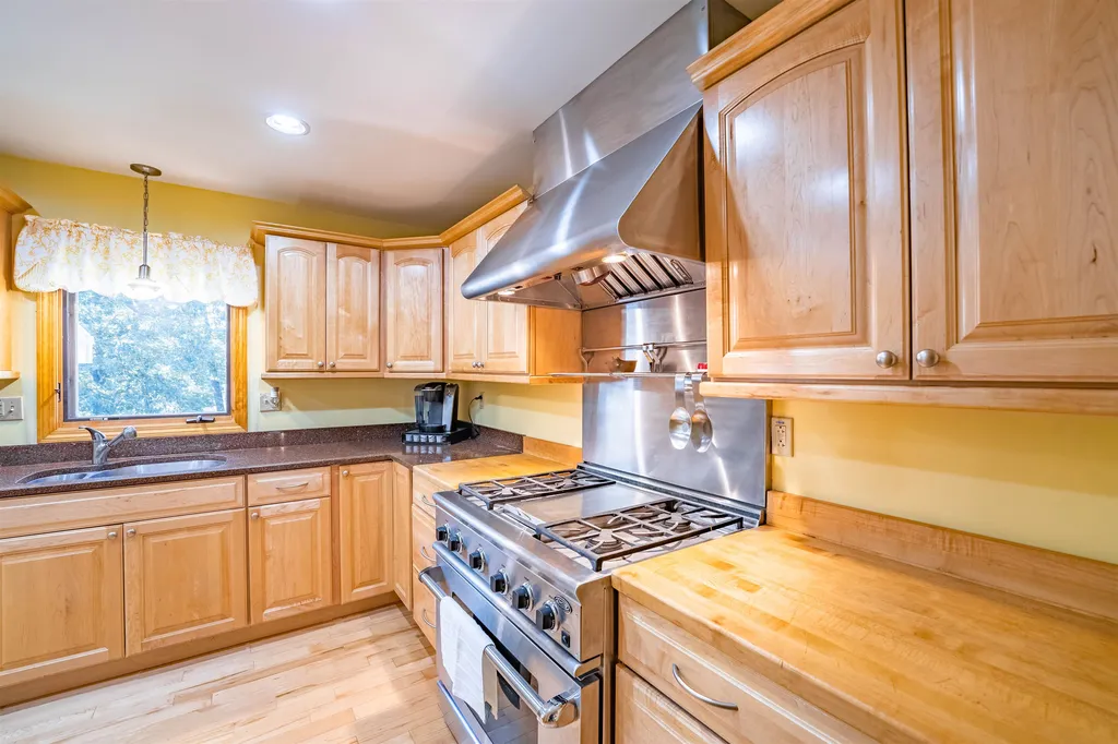 3 Loubier Drive Essex Junction VT 05452
