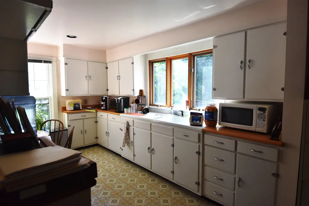 23 West Street Bristol VT 05443