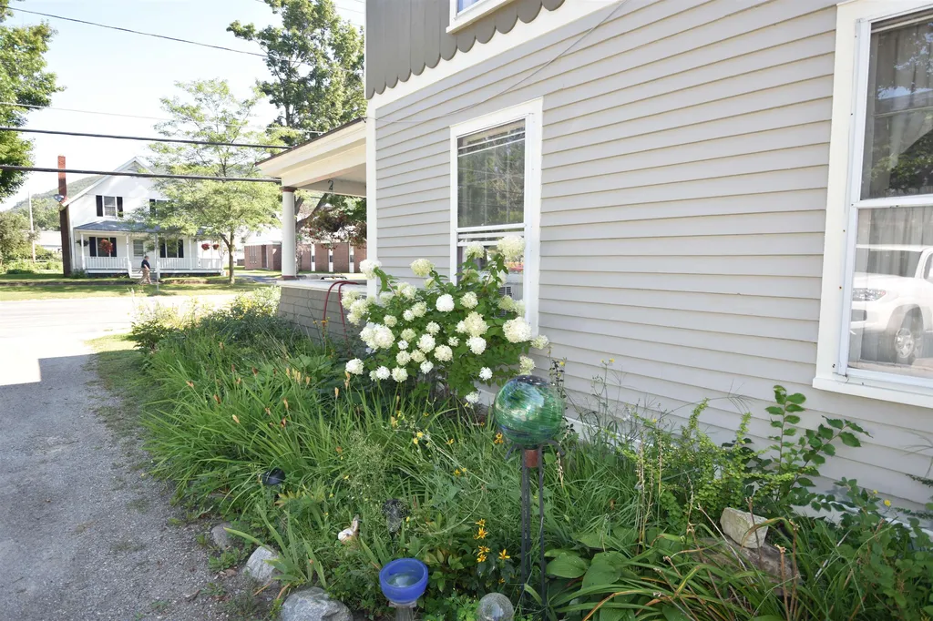 23 West Street Bristol VT 05443