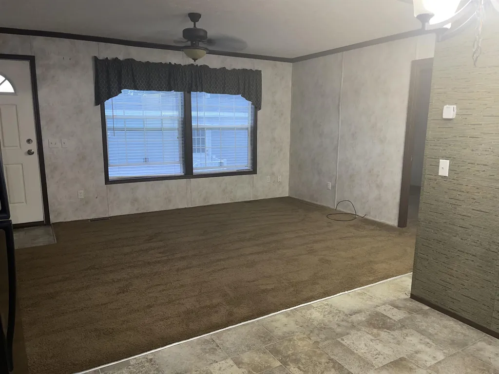 8 Aster Drive Tilton NH 03276
