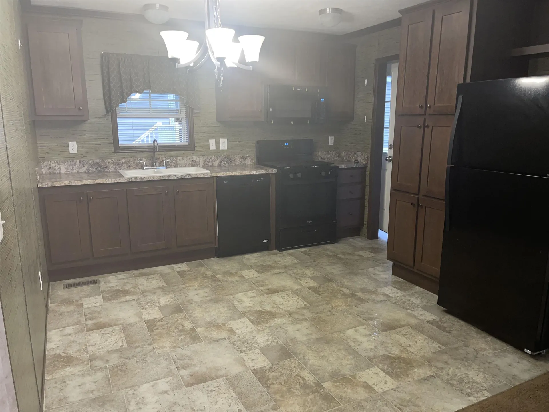 8 Aster Drive Tilton NH 03276