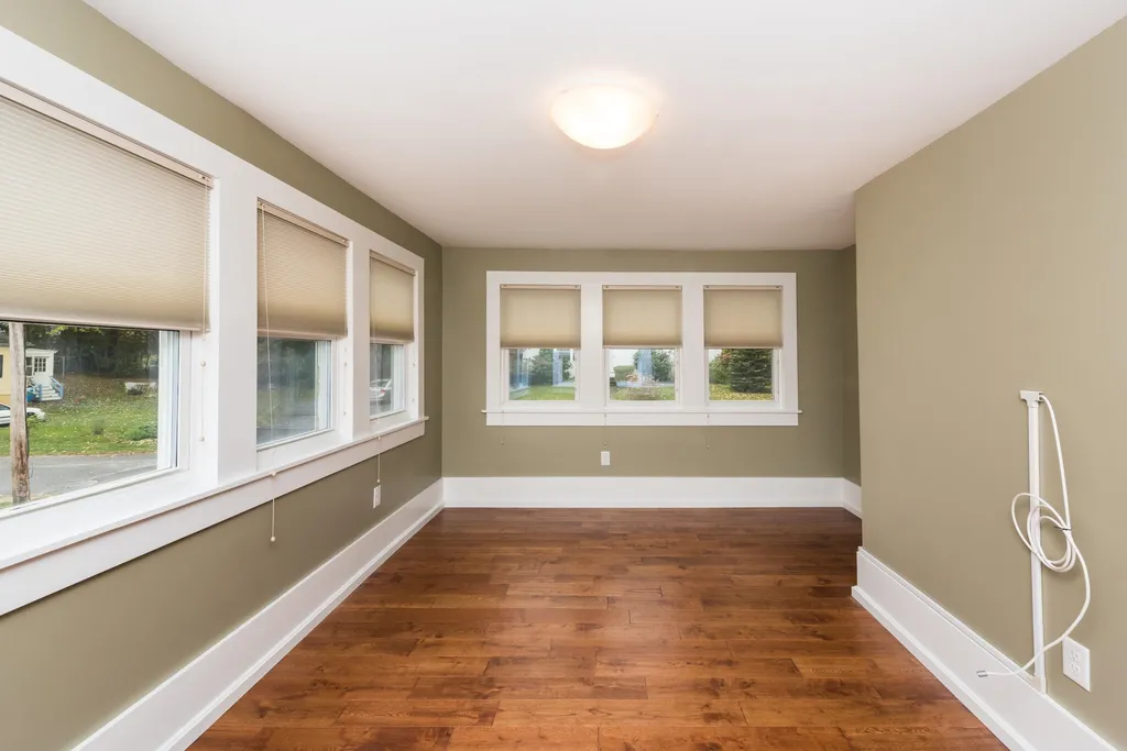 5 Brookline Avenue Dover NH 03820
