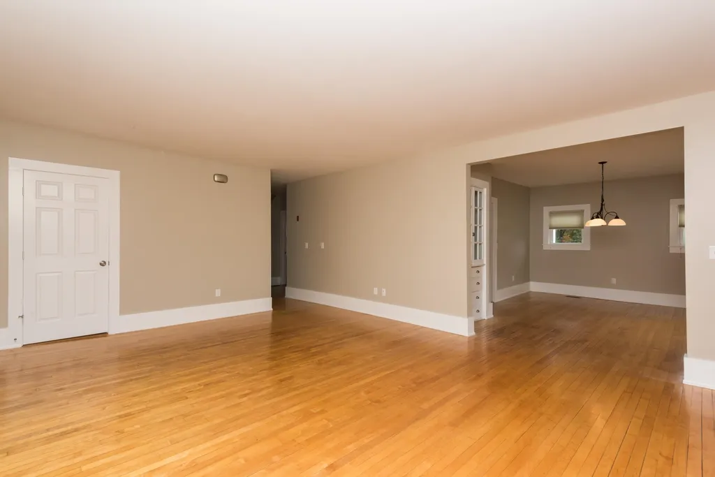 5 Brookline Avenue Dover NH 03820