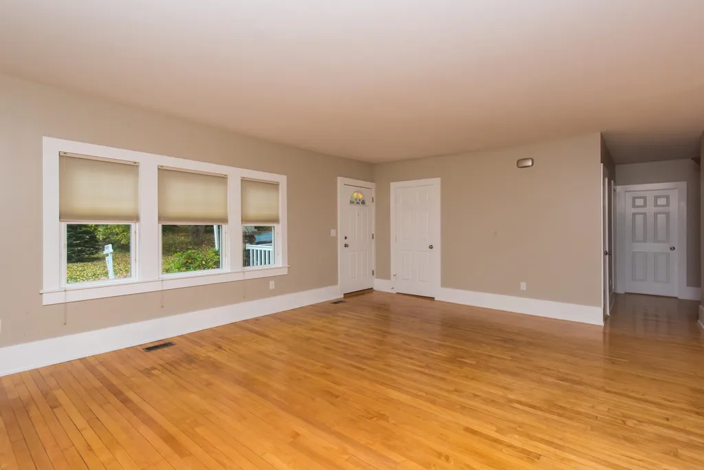 5 Brookline Avenue Dover NH 03820