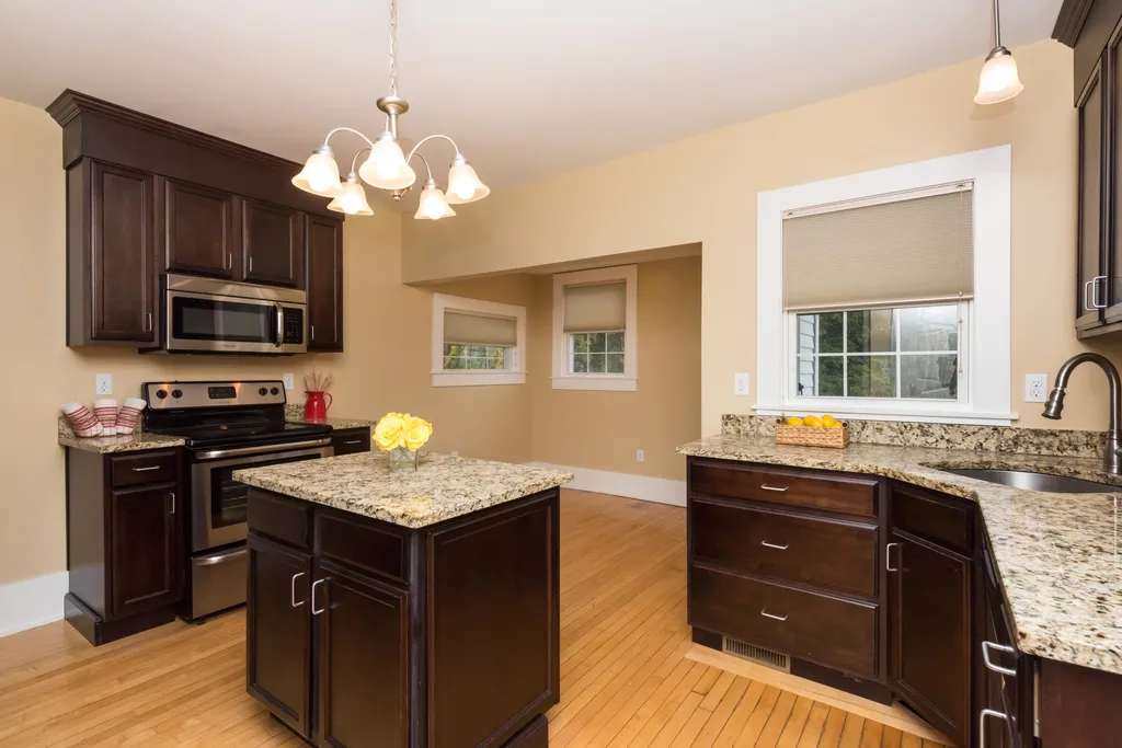 5 Brookline Avenue Dover NH 03820