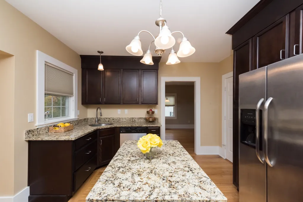5 Brookline Avenue Dover NH 03820