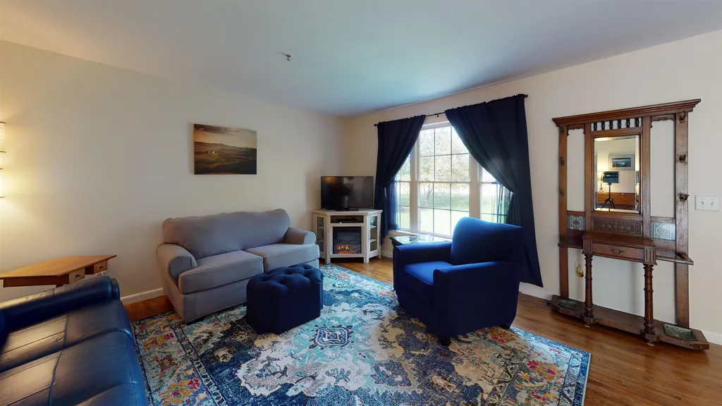 2 Trestle Way Dover NH 03820