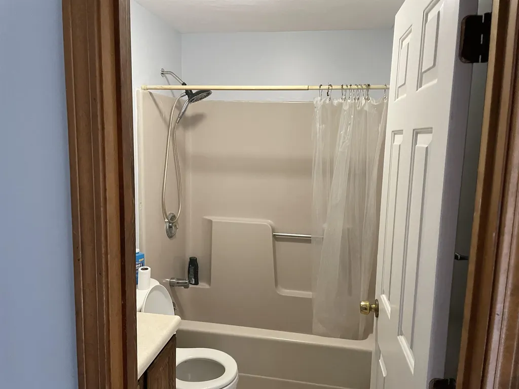 30 W Rosedale Avenue Manchester NH 03103