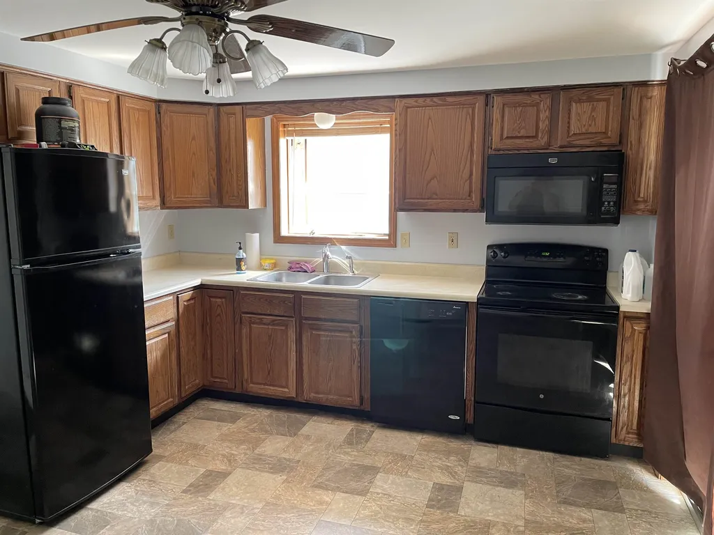30 W Rosedale Avenue Manchester NH 03103